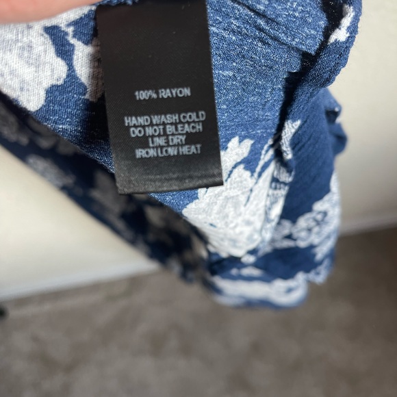 Lulu’s true wrap dress - Picture 7 of 7